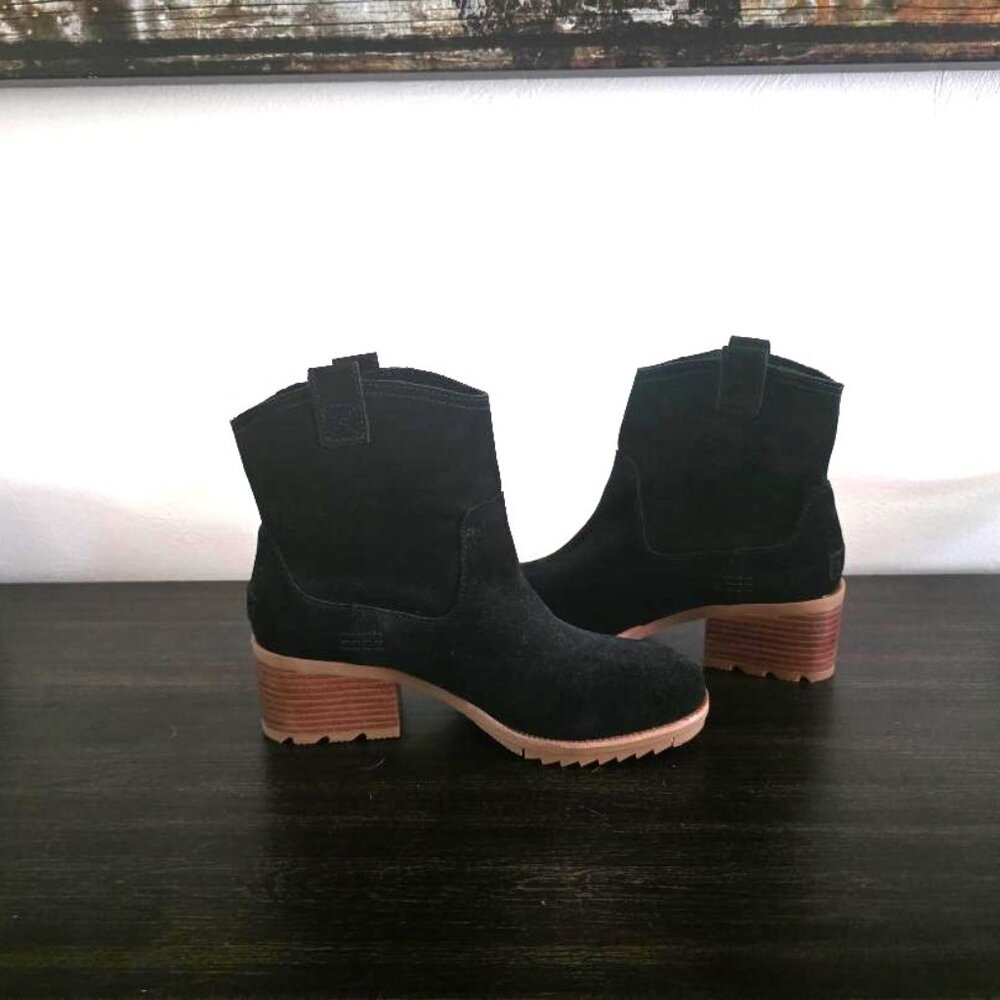 NEW Sorel Suede Lug Sole Heeled Boots Booties, Black, 7